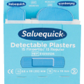 Blaue Salvequick-Packung mit sichtbaren Pflastern und Beschriftung