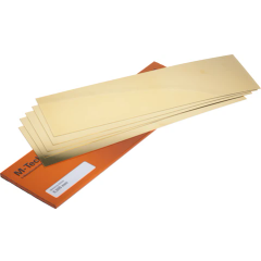 Mehrere goldfarbene rechteckige Platten auf orangefarbener Verpackung